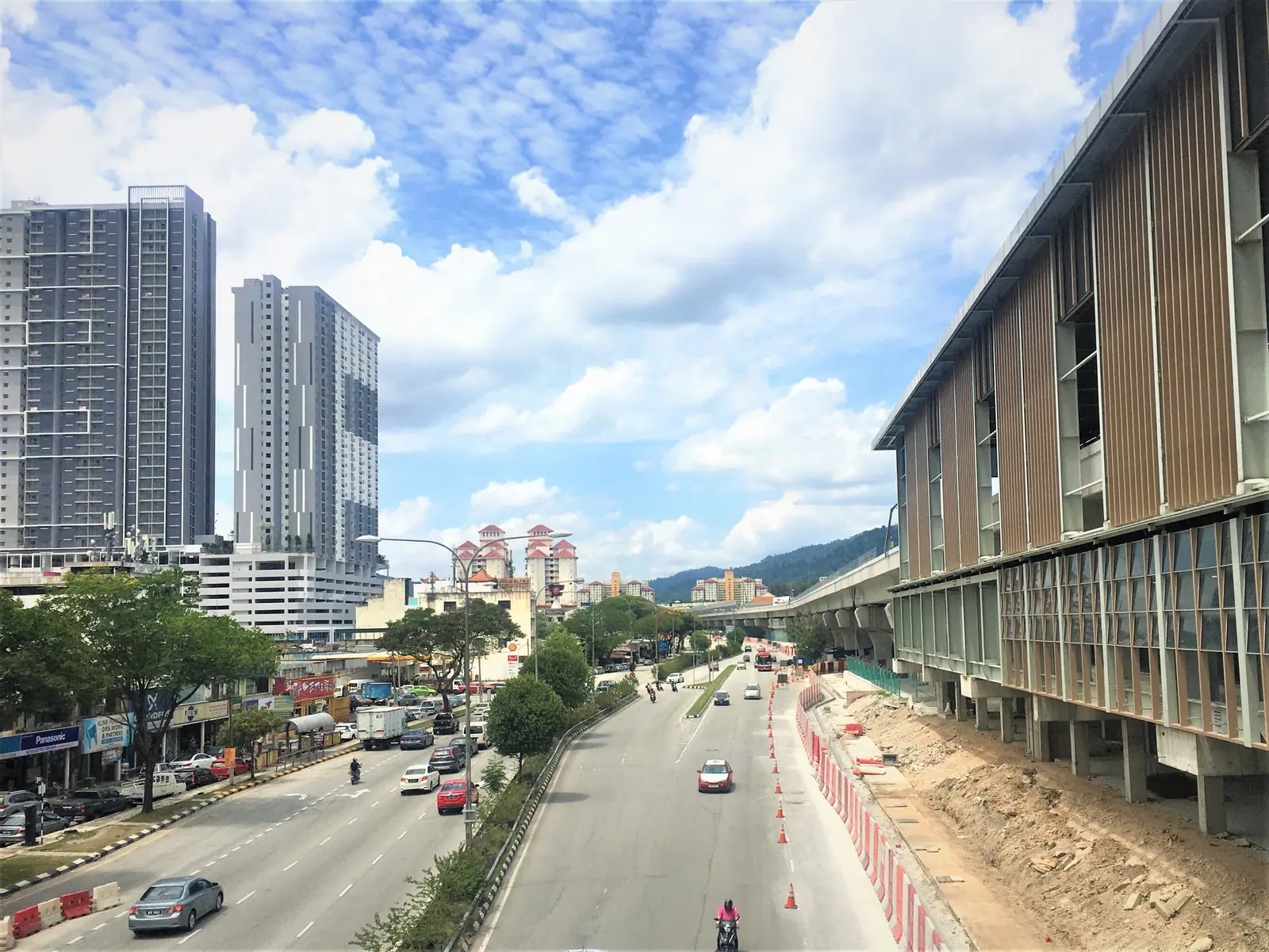 Elevated MRT line along Jalan Kepong, the main road for KTV Kepong venues